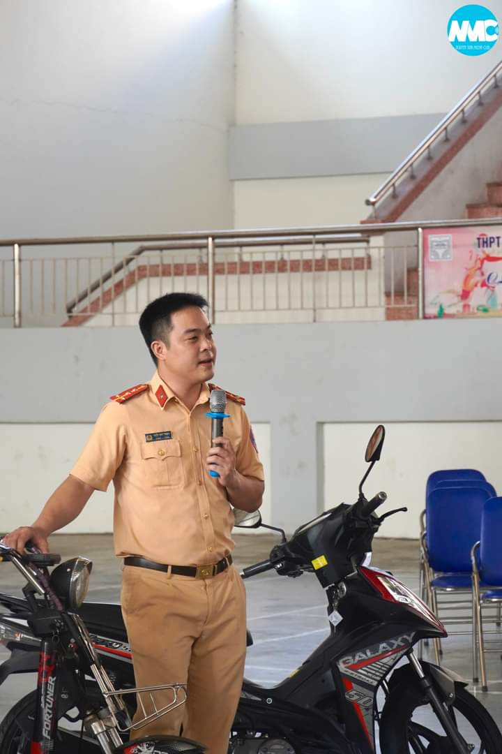 Nhấn để phóng to